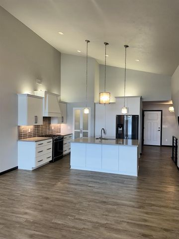 2621 BAY HARBOR CIRCLE, Green Bay, WI 54304
