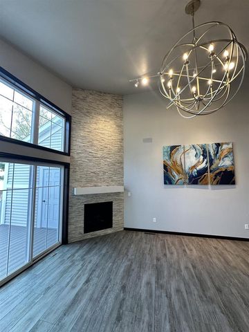 2621 BAY HARBOR CIRCLE, Green Bay, WI 54304