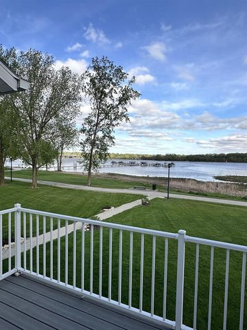 2621 BAY HARBOR CIRCLE, Green Bay, WI 54304