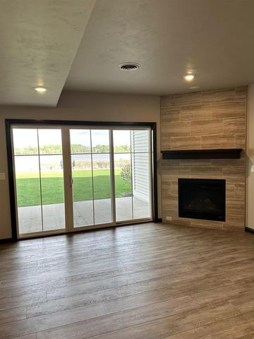 2621 BAY HARBOR CIRCLE, Green Bay, WI 54304