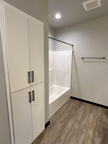 2621 BAY HARBOR CIRCLE, Green Bay, WI 54304