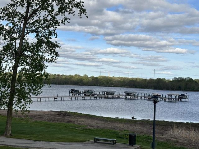 2621 BAY HARBOR CIRCLE, Green Bay, WI 54304