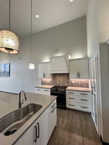 2621 BAY HARBOR CIRCLE, Green Bay, WI 54304