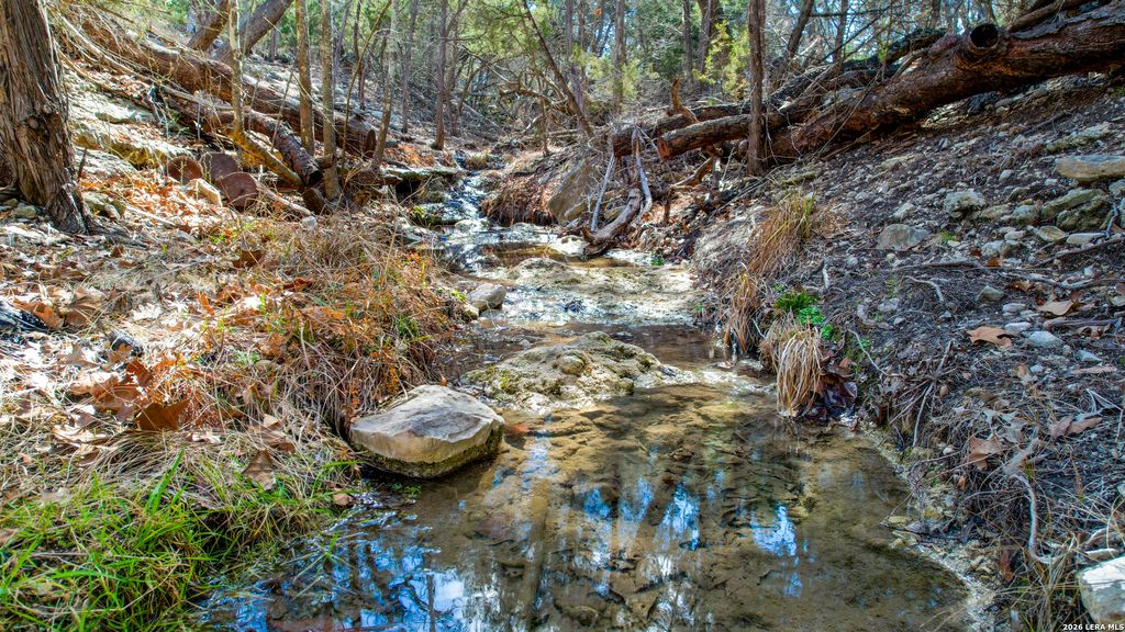 214 Hazelett Rd, Kerrville, TX 78028