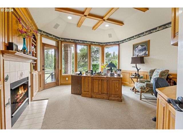 19710 Se SEMPLE Rd, Damascus, OR 97089