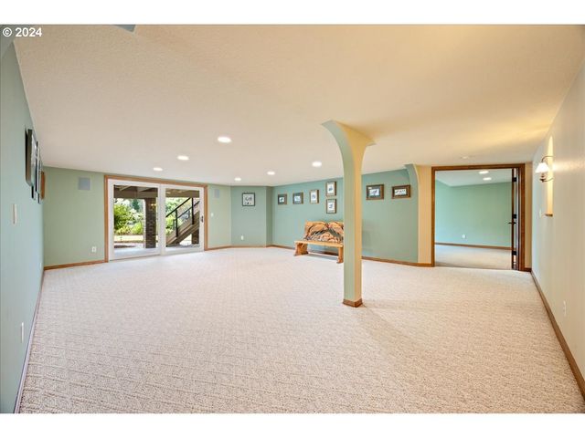 19710 Se SEMPLE Rd, Damascus, OR 97089