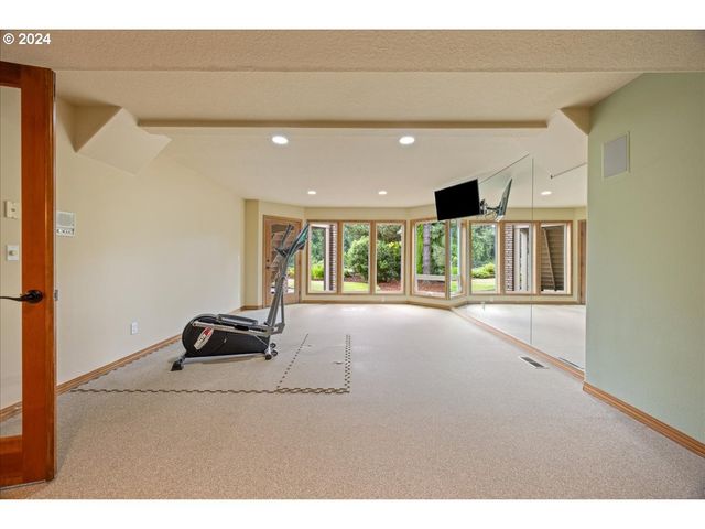 19710 Se SEMPLE Rd, Damascus, OR 97089