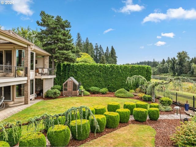 19710 Se SEMPLE Rd, Damascus, OR 97089