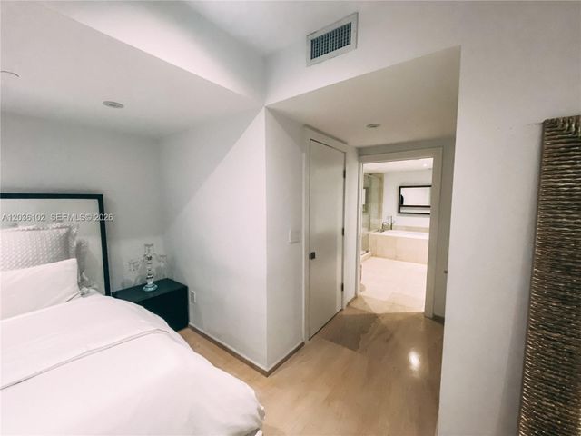 465 Brickell Ave 1101, Miami, FL 33131