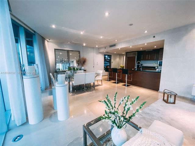 465 Brickell Ave 1101, Miami, FL 33131
