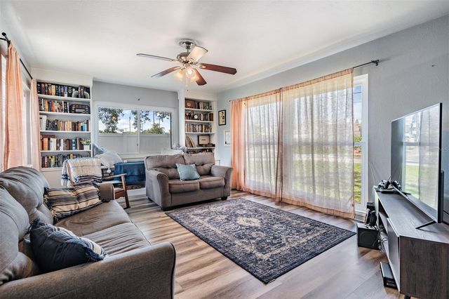 4601 N EMERALD AVENUE, Tampa, FL 33614