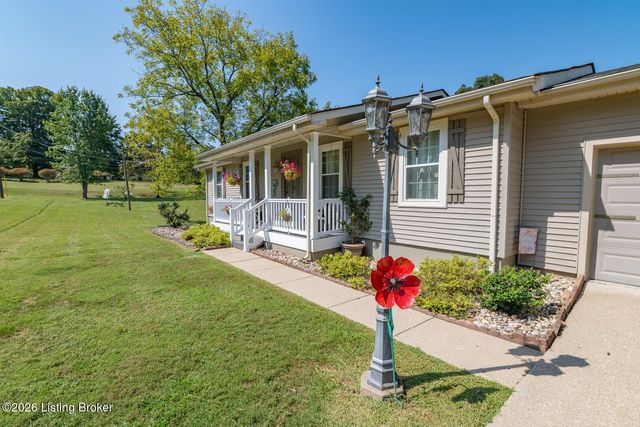 900 Hickory Dr, Vine Grove, KY 40175