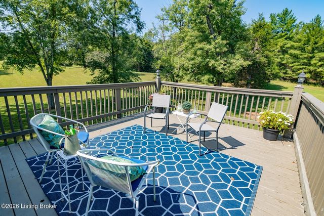 900 Hickory Dr, Vine Grove, KY 40175