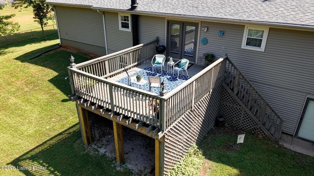 900 Hickory Dr, Vine Grove, KY 40175