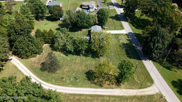 900 Hickory Dr, Vine Grove, KY 40175
