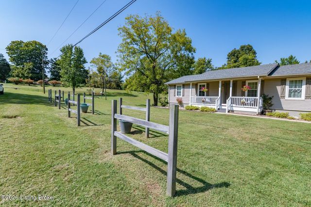 900 Hickory Dr, Vine Grove, KY 40175