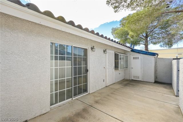2032 Bavington Drive B, Las Vegas, NV 89108