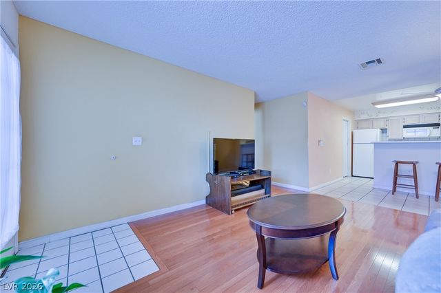2032 Bavington Drive B, Las Vegas, NV 89108