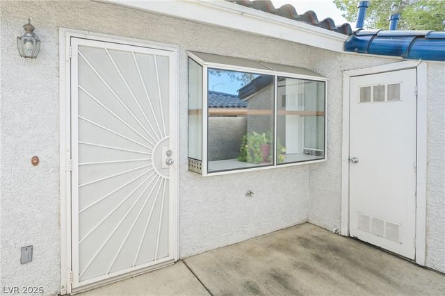 2032 Bavington Drive B, Las Vegas, NV 89108
