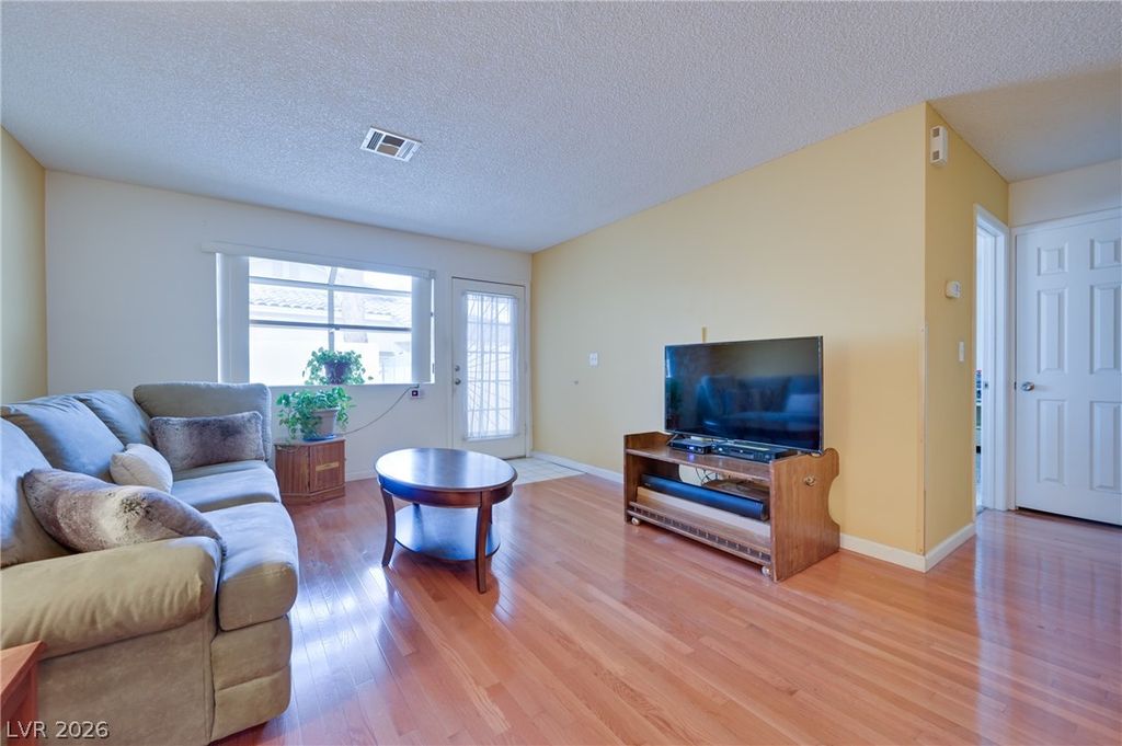 2032 Bavington Drive B, Las Vegas, NV 89108 — photo 2