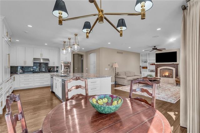 1727 Lake Alvamar Drive, Lawrence, KS 66047