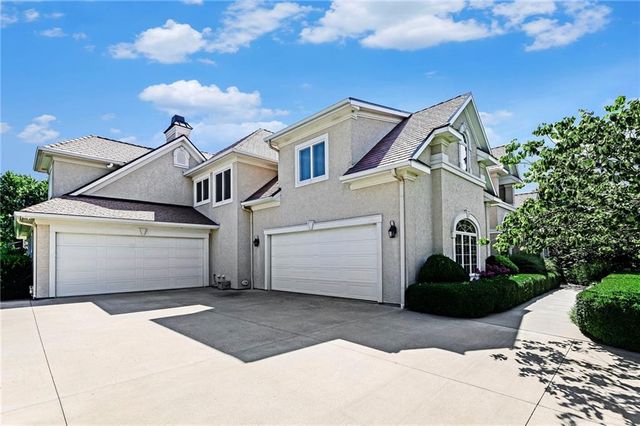 1727 Lake Alvamar Drive, Lawrence, KS 66047