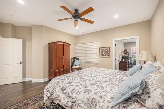 1727 Lake Alvamar Drive, Lawrence, KS 66047