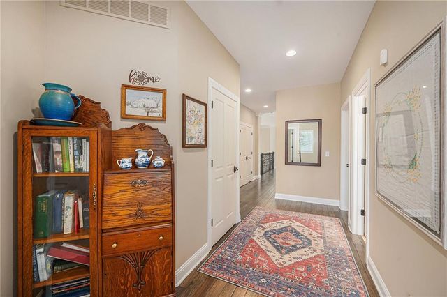 1727 Lake Alvamar Drive, Lawrence, KS 66047