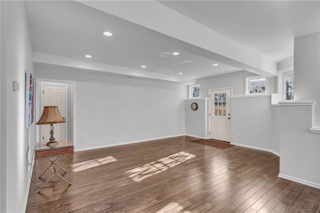 1727 Lake Alvamar Drive, Lawrence, KS 66047