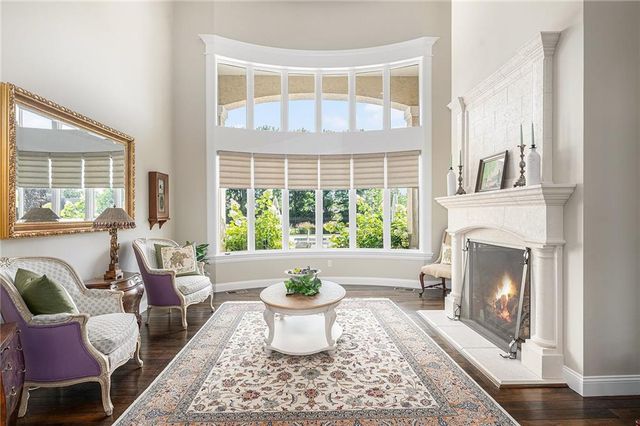 1727 Lake Alvamar Drive, Lawrence, KS 66047