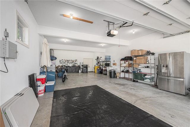 1727 Lake Alvamar Drive, Lawrence, KS 66047