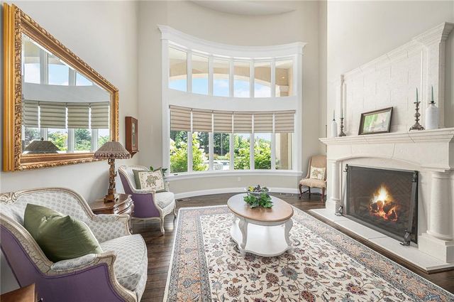 1727 Lake Alvamar Drive, Lawrence, KS 66047