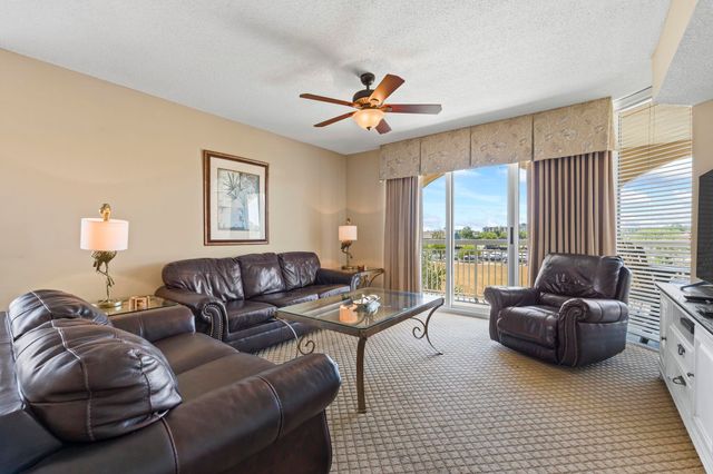 4801 Harbor Pointe Dr Unit 301, North Myrtle Beach, SC 29582
