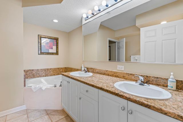 4801 Harbor Pointe Dr Unit 301, North Myrtle Beach, SC 29582