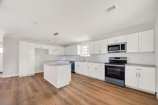 8702 Rinn Street, Houston, TX 77078