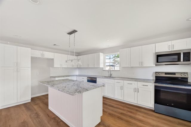 8702 Rinn Street, Houston, TX 77078