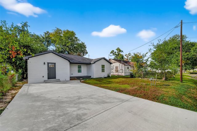 8702 Rinn Street, Houston, TX 77078