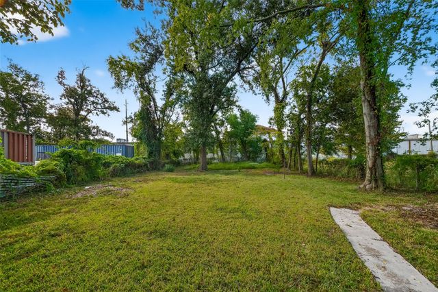 8702 Rinn Street, Houston, TX 77078