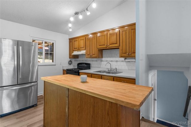 9120 Pepperidge Rd, Chesterfield, VA 23236
