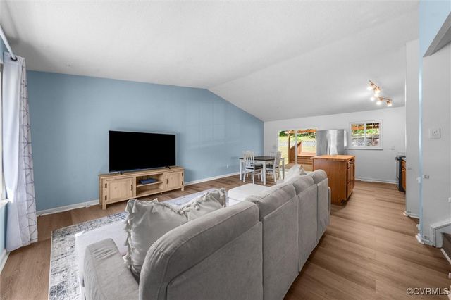 9120 Pepperidge Rd, Chesterfield, VA 23236