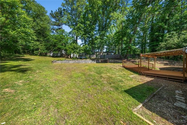 9120 Pepperidge Rd, Chesterfield, VA 23236