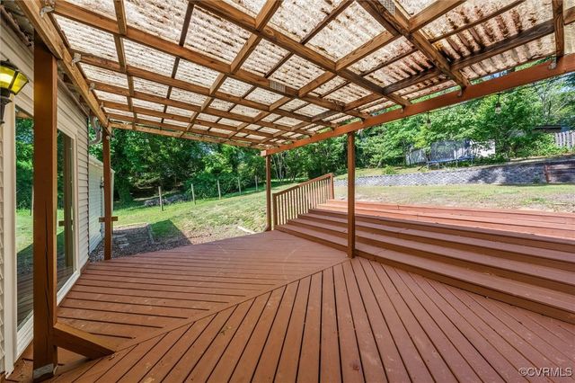 9120 Pepperidge Rd, Chesterfield, VA 23236
