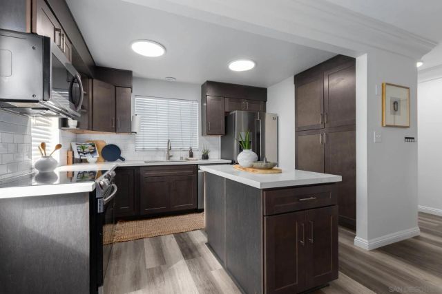 1011 Martina Court, San Marcos, CA 92078