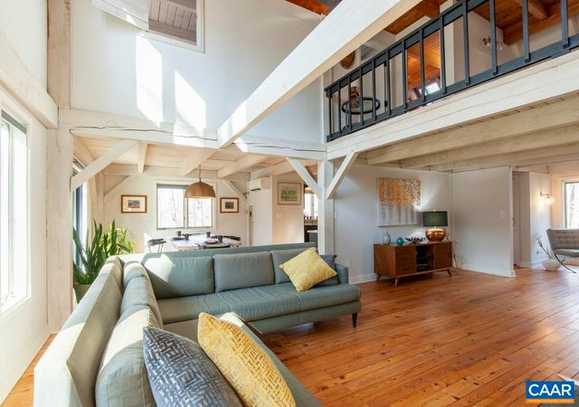 5875 BURNETT LN, Advance Mills, VA 22968