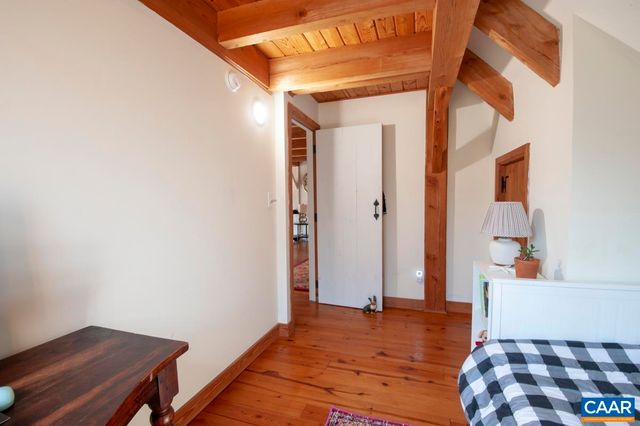 5875 BURNETT LN, Advance Mills, VA 22968