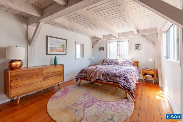 5875 BURNETT LN, Advance Mills, VA 22968