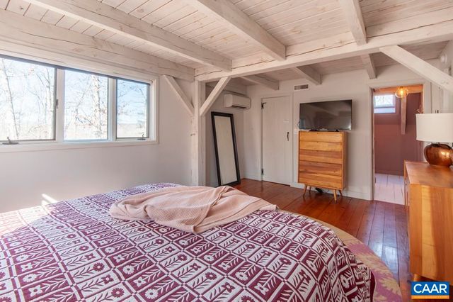 5875 BURNETT LN, Advance Mills, VA 22968