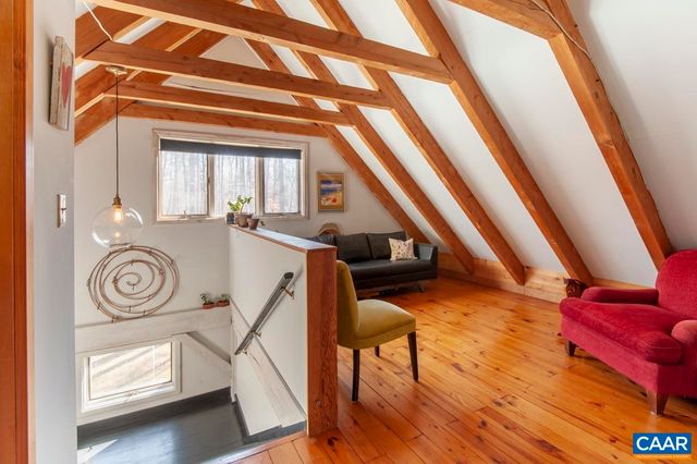 5875 BURNETT LN, Advance Mills, VA 22968