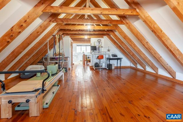 5875 BURNETT LN, Advance Mills, VA 22968