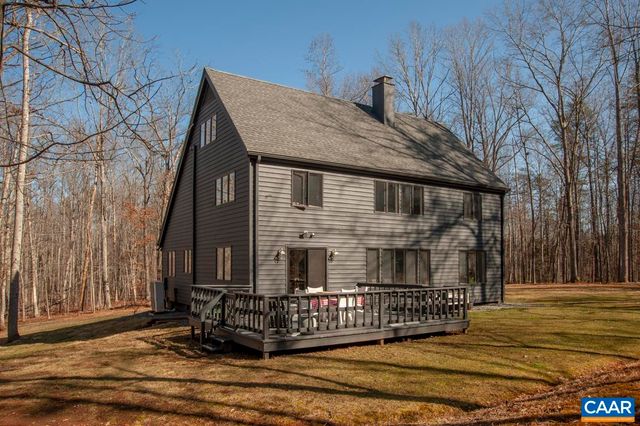 5875 BURNETT LN, Advance Mills, VA 22968